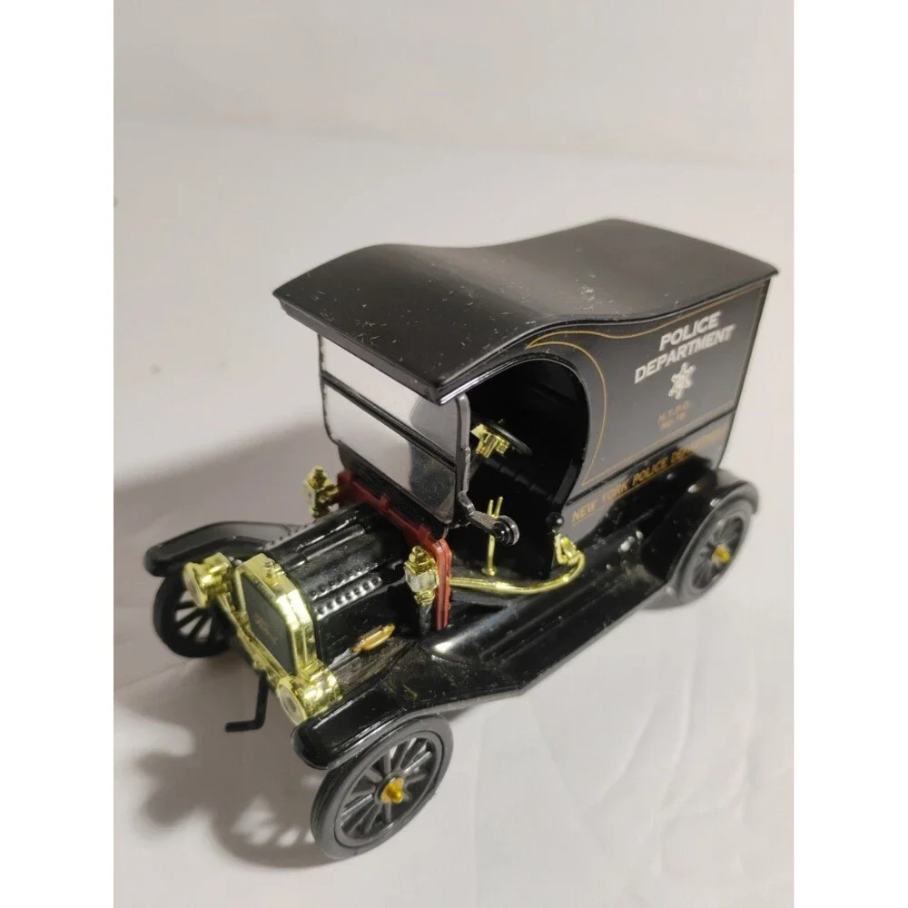 Ford Model T New York Police Department Paddy Wagon 1:24